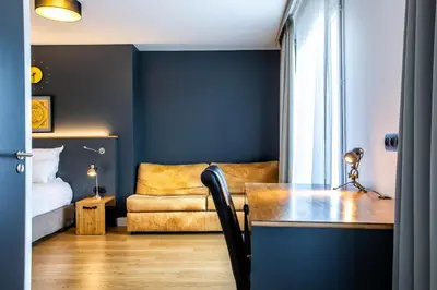 Coin salon dans l'établissement Best Western Plus Suitcase Paris La Défense