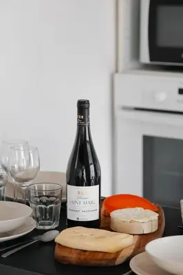 Boissons dans l'établissement Bluestay 239 - Superbe appartement à Pigalle