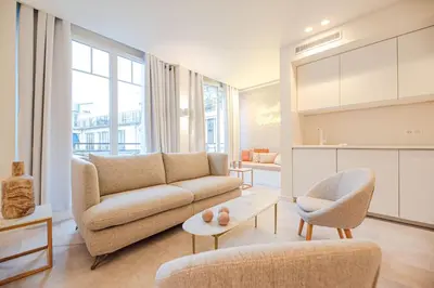Plan de l'établissement CIA - 2BR Madeleine Champs Elysees