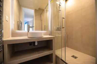 Plan de l'établissement CIA - 2BR Madeleine Champs Elysees