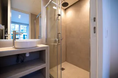 Plan de l'établissement CIA - 2BR Madeleine Champs Elysees