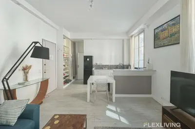 Télévision ou salle de divertissement dans l'établissement Flexliving - T2 - Servan