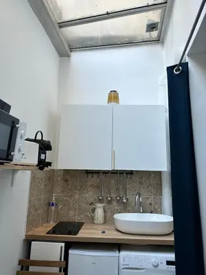 Cuisine ou kitchenette dans l'établissement LOFT studio in zenithal light