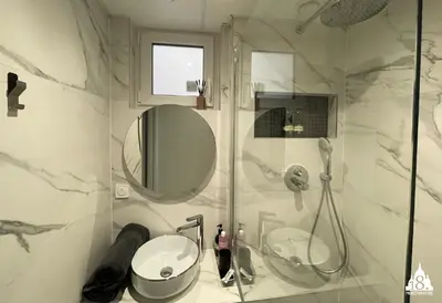 Salle de bains dans l'établissement 18 Montmartre