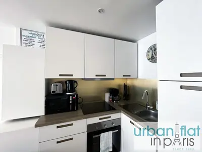 Cuisine ou kitchenette dans l'établissement Urban Flat 14 - Charming 3 BDR Flat in Paris