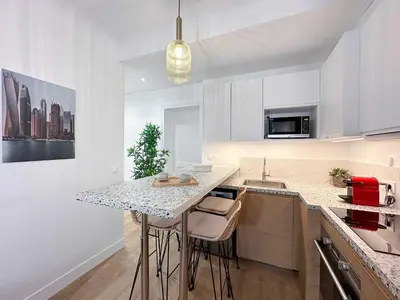 Cuisine ou kitchenette dans l'établissement Porte de Versailles - Executive apartment with lift for 4