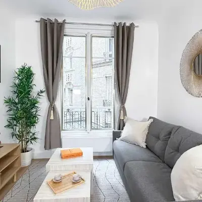 Porte de Versailles - Executive apartment with lift for 4