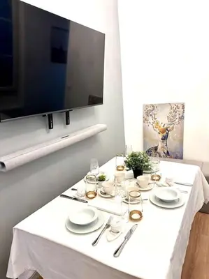 Télévision ou salle de divertissement dans l'établissement Appt proche Sacré cœur Montmartre Gare du Nord et EST