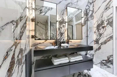 Salle de bains dans l'établissement Stylish 2 Bedroom near Montmartre Sacré Cœur