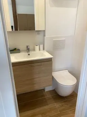 Salle de bains dans l'établissement Charmant perchoir plein sud à Boulogne !