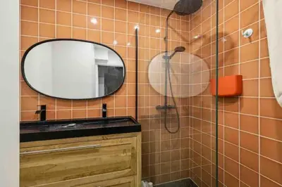 Salle de bains dans l'établissement Design appartement in Le Marais