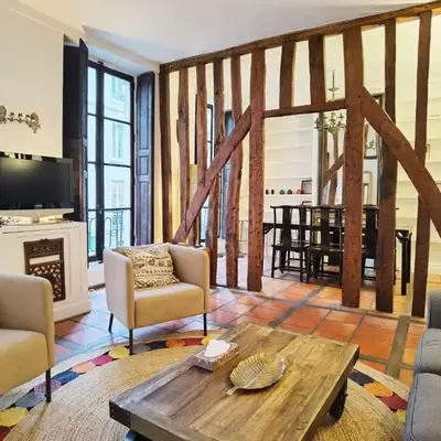 Le Marais style APT with 3 bdrs 3 mns Republique N3-43