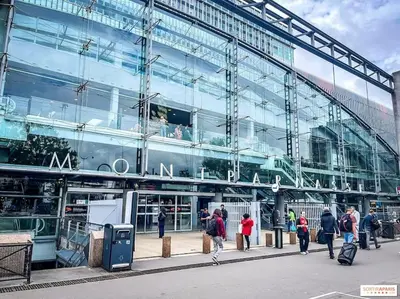 Clients de l'établissement L'idéal à 2 pas de Paris et du métro dhhimmo