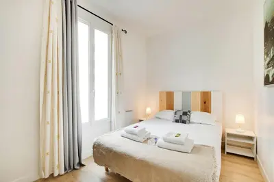 Un ou plusieurs lits dans un hébergement de l'établissement Séjour parisien pour 4, près de Montmartre