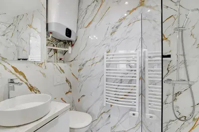 Salle de bains dans l'établissement Cosy au Parc des Buttes Chaumont