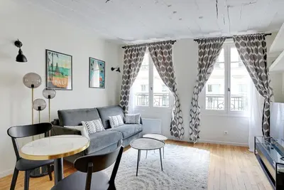 Coin salon dans l'établissement Saint-Honore - Sublime appartement
