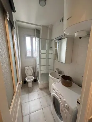 Salle de bains dans l'établissement Charmant appartement aux Portes de Paris - 2PAX