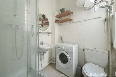 Salle de bains dans l'établissement Flexliving - Studio - Championnet