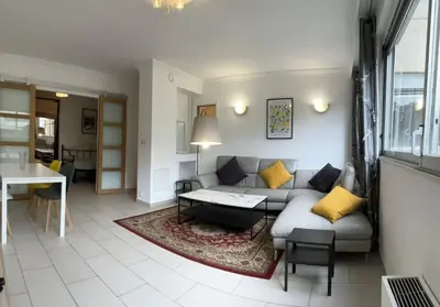 Coin salon dans l'établissement 10 min walk to metro, 2 bedrooms, la défense, parking