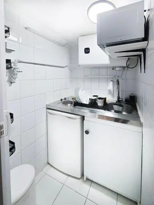 Cuisine ou kitchenette dans l'établissement Rustic Charm&Dreamhome 40m2 in the heart of Paris, near Pompidou and Notre-Dame, Subway 4,8,9 Honeymoon favourite