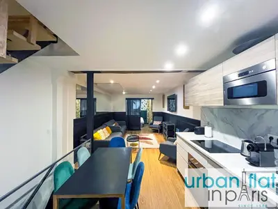 Cuisine ou kitchenette dans l'établissement Urban Flat 31 - Charming Triplex in Paris