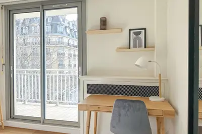 Cuisine ou kitchenette dans l'établissement Flexliving - room - Ternes