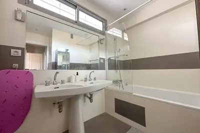 Salle de bains dans l'établissement Flexliving - sublime flat - Ternes