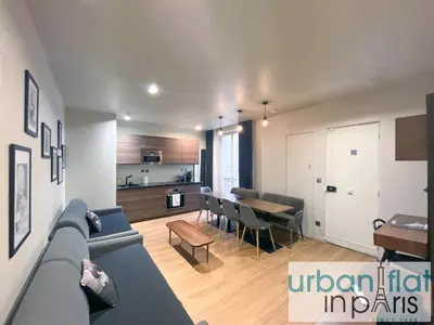Cuisine ou kitchenette dans l'établissement Urban Flat 78 - Luxury 3 BDR Flat in Le Marais