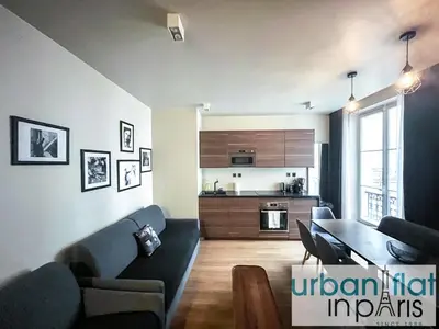 Cuisine ou kitchenette dans l'établissement Urban Flat 78 - Luxury 3 BDR Flat in Le Marais