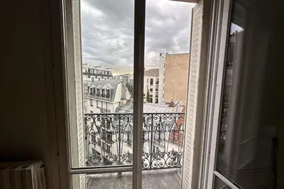 Balcon ou terrasse dans l'établissement Beautiful T2 with balcony - near Parc Clichy