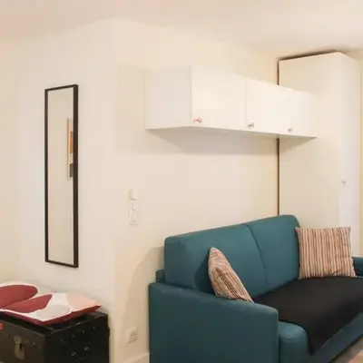 bright studio with balcony quiet location