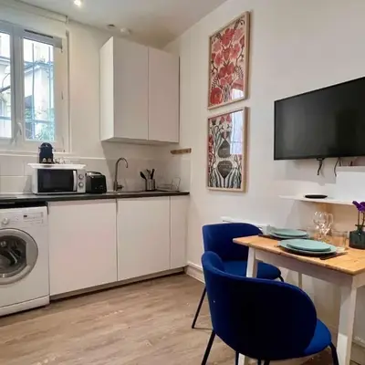 Fully equipped Studio - 2 guests - 3 mins from metro