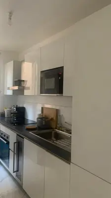 Cuisine ou kitchenette dans l'établissement suresnes centre