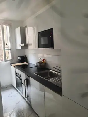 Cuisine ou kitchenette dans l'établissement suresnes centre