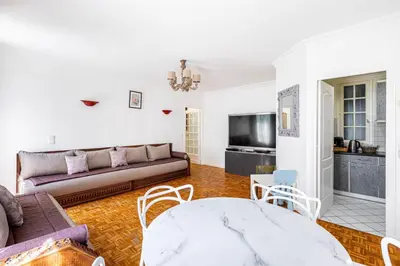 Télévision ou salle de divertissement dans l'établissement GuestReady - Apt Lumineux près de la Gare de l'Est