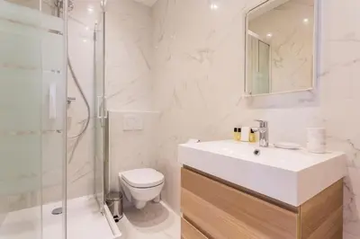 Salle de bains dans l'établissement Appartement10P#Full Equipped#BONNE NOUVELLE#BOURSE