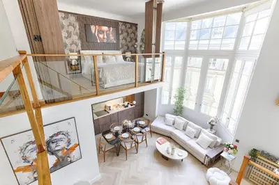 Coin salon dans l'établissement Duplex à deux pas des Champs Elysée