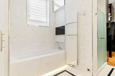 Plan de l'établissement Spectacular 3BR Luxury Residence - Arc de Triomphe, 264m2