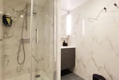 Salle de bains dans l'établissement 60m2 New designed 2 bdrs apt heart of Paris 75002 N2-108