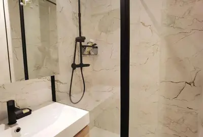 Salle de bains dans l'établissement INS style 2 bdrs APT in 15arr cente 1mins to metro N15-128