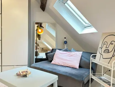 Coin salon dans l'établissement Lovely Rooftop designed Apt 200m to Panthéon N5-22
