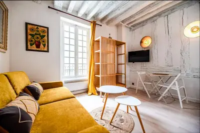 Télévision ou salle de divertissement dans l'établissement Appartement pour 2 personnes