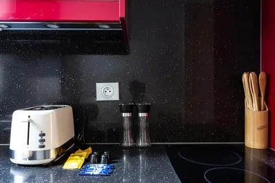Cuisine ou kitchenette dans l'établissement The Maubourg Eiffel Tower