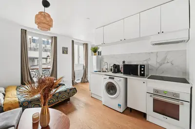 Cuisine ou kitchenette dans l'établissement 5 persons apartment Montparnasse
