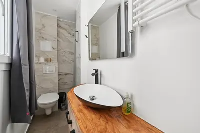 Salle de bains dans l'établissement 5 persons apartment Montparnasse
