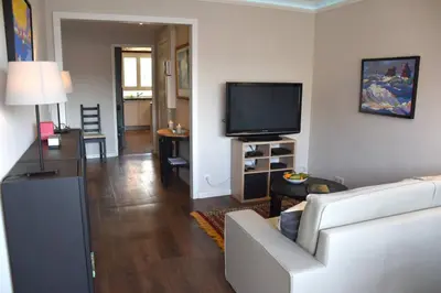 Télévision ou salle de divertissement dans l'établissement Elégant et lumineux à 500 m Paris Expo Porte de Versailles