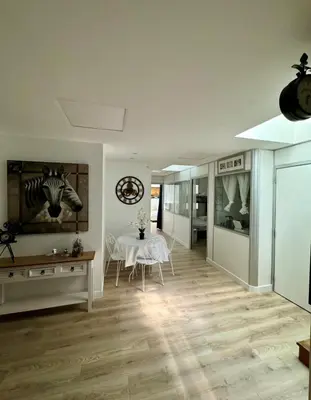 Un ou plusieurs lits dans un hébergement de l'établissement Parisian Spacious 70m2 Flat Near Eiffel Tower