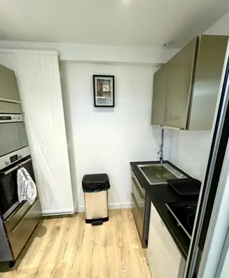 Cuisine ou kitchenette dans l'établissement Parisian Spacious 70m2 Flat Near Eiffel Tower