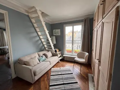 Coin salon dans l'établissement Vivre au Village des Batignolles