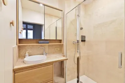 Salle de bains dans l'établissement Appartement Quartier Panthéon 2 Free Netflix